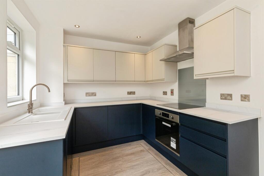 Solsbury Way, Bath - View 2