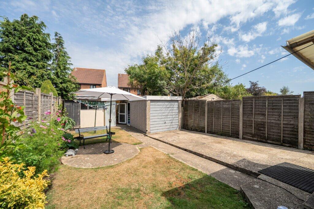 Heaton Road, Bournemouth, BH10 photo 3