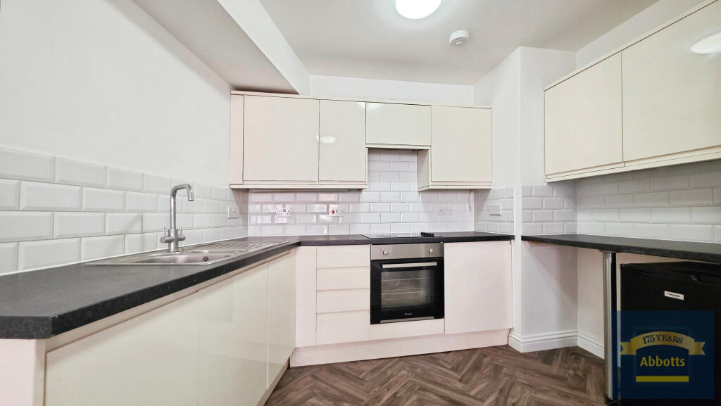 Apartment in Colchester - View 3