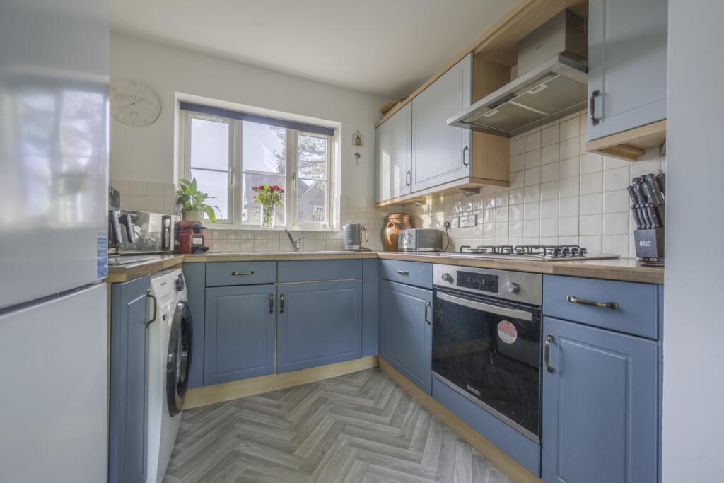 Minot Close, Malmesbury, Wiltshire, SN16 photo 2
