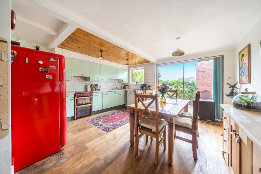 House in London - View 3