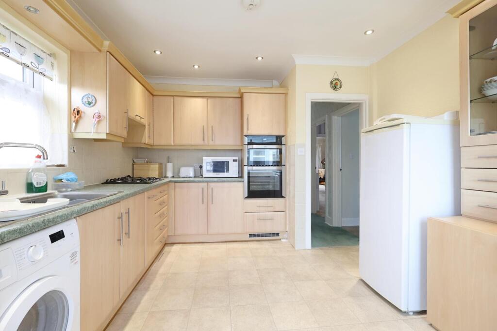 Jacqueline Road, Parkstone, Poole photo 5