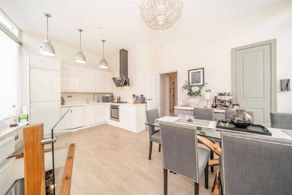 Apartment in London - View 4