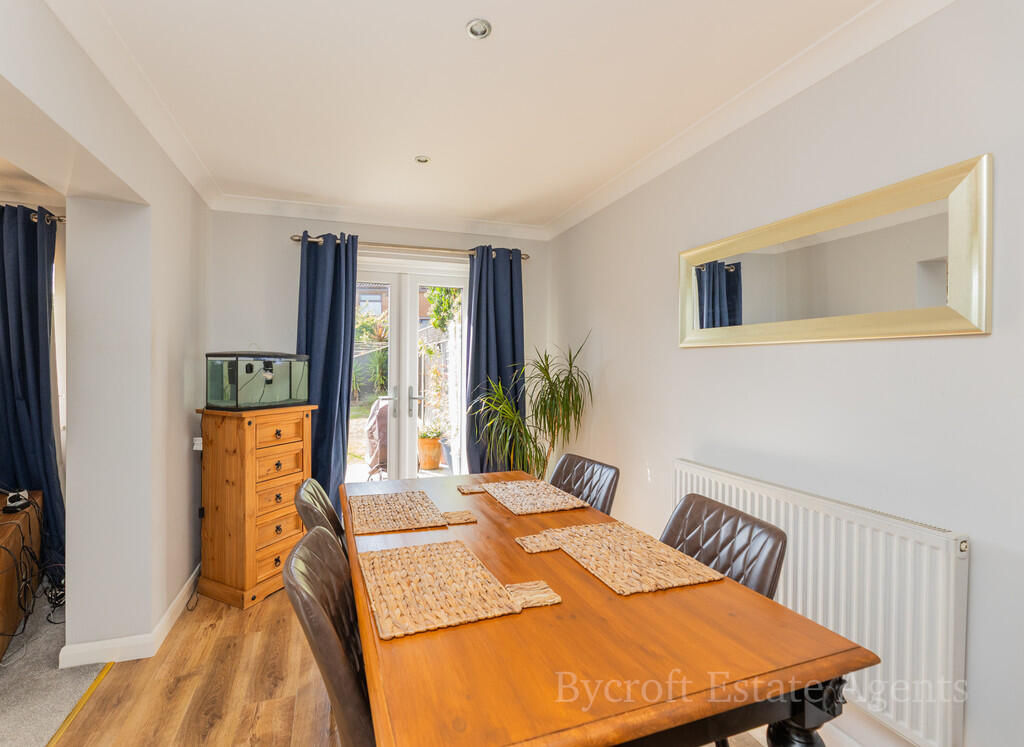 House in Great Yarmouth, Bradwell - More