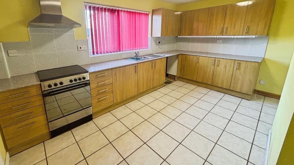House in Lincoln, Coningsby - View 2