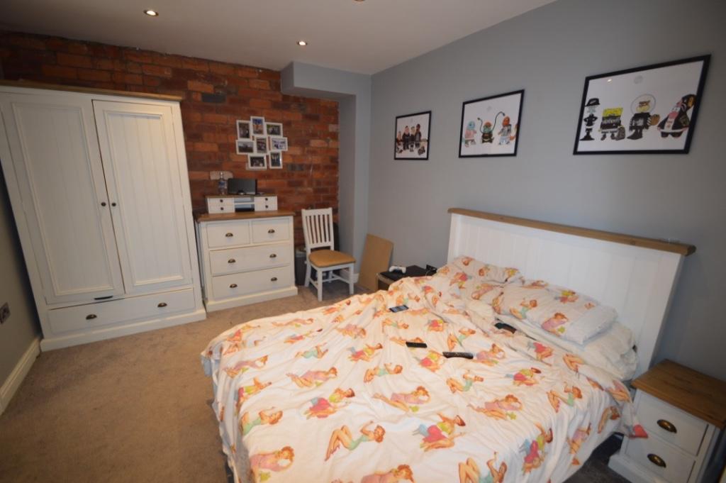 6 bedroom terraced house for rent