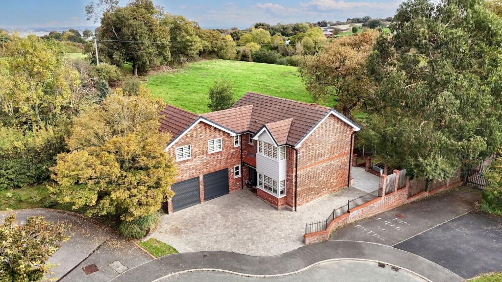 Main image of property: Godre'r Waen, Flint Mountain, CH6