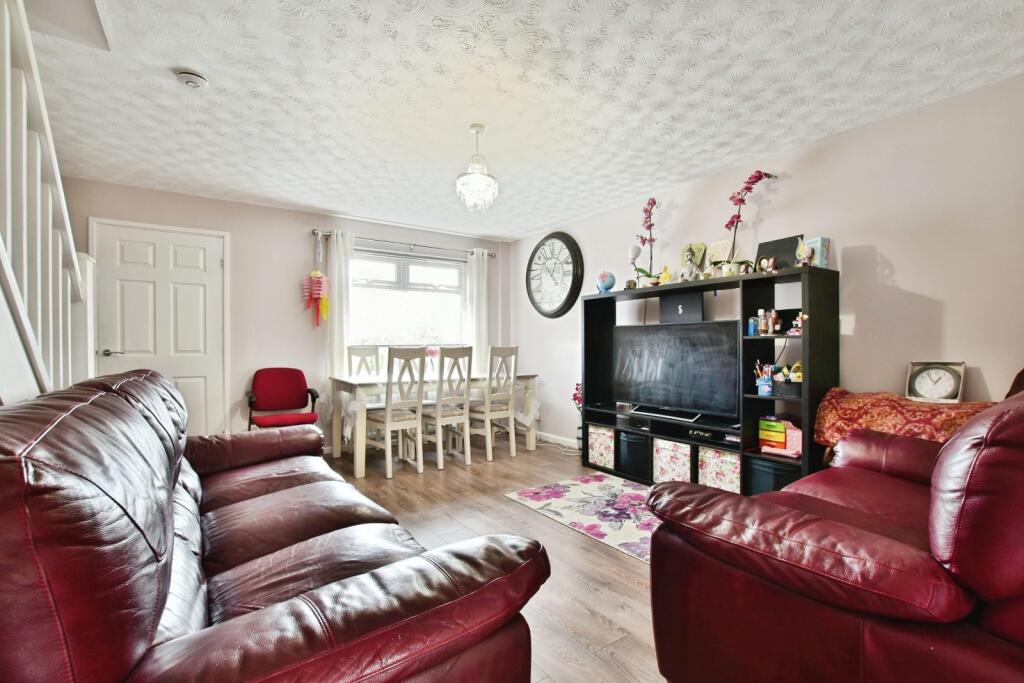 Pochard Drive, Broadheath, Altrincham, WA14 photo 4