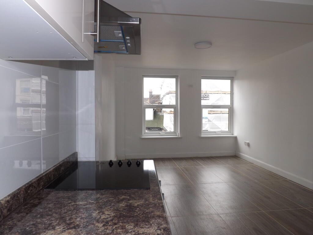 Main image of property: Dunstable, LU6