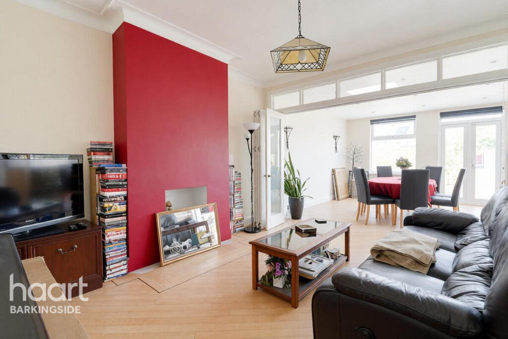 House in London - View 5