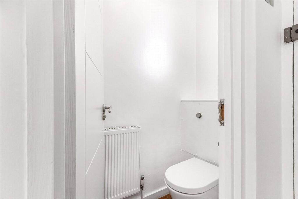 Apartment in London - View 5
