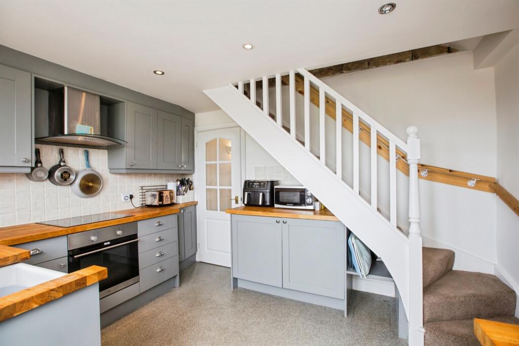 Norland Town Road, Norland, Sowerby Bridge - View 4