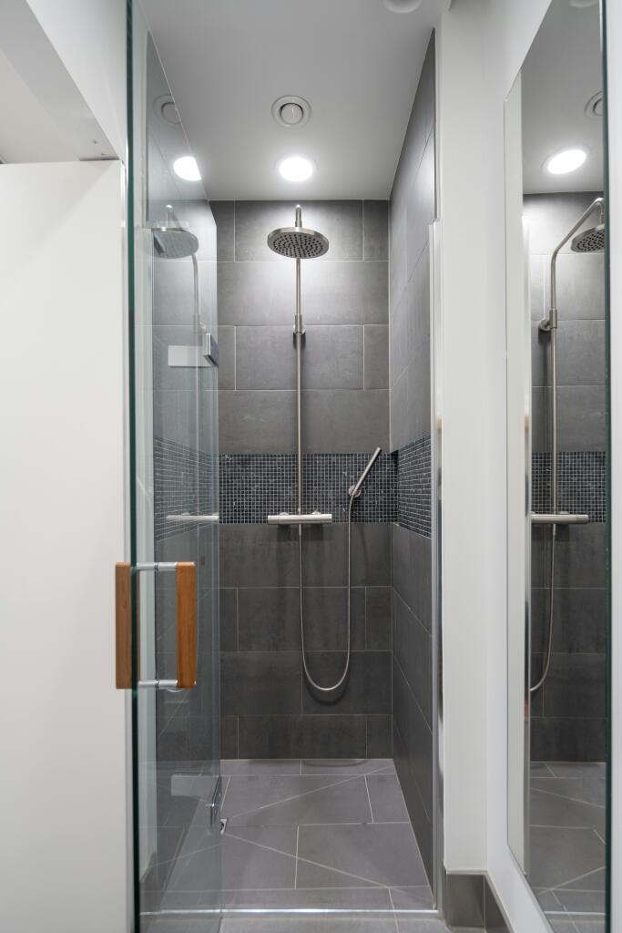 MC4272-7780-HR.jpg