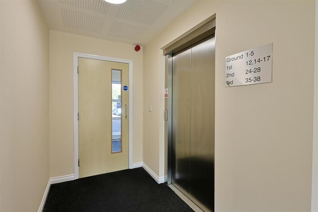 Apartment in Newcastle upon Tyne, Tyne and Wear - More