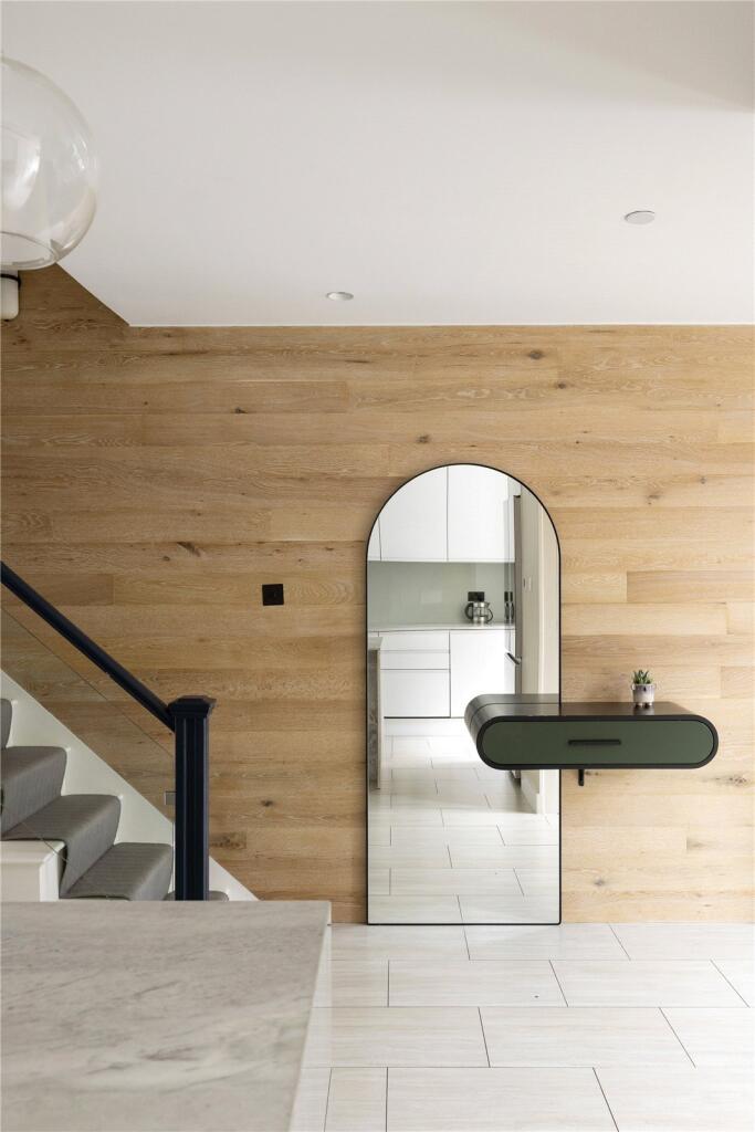 House in London - View 5