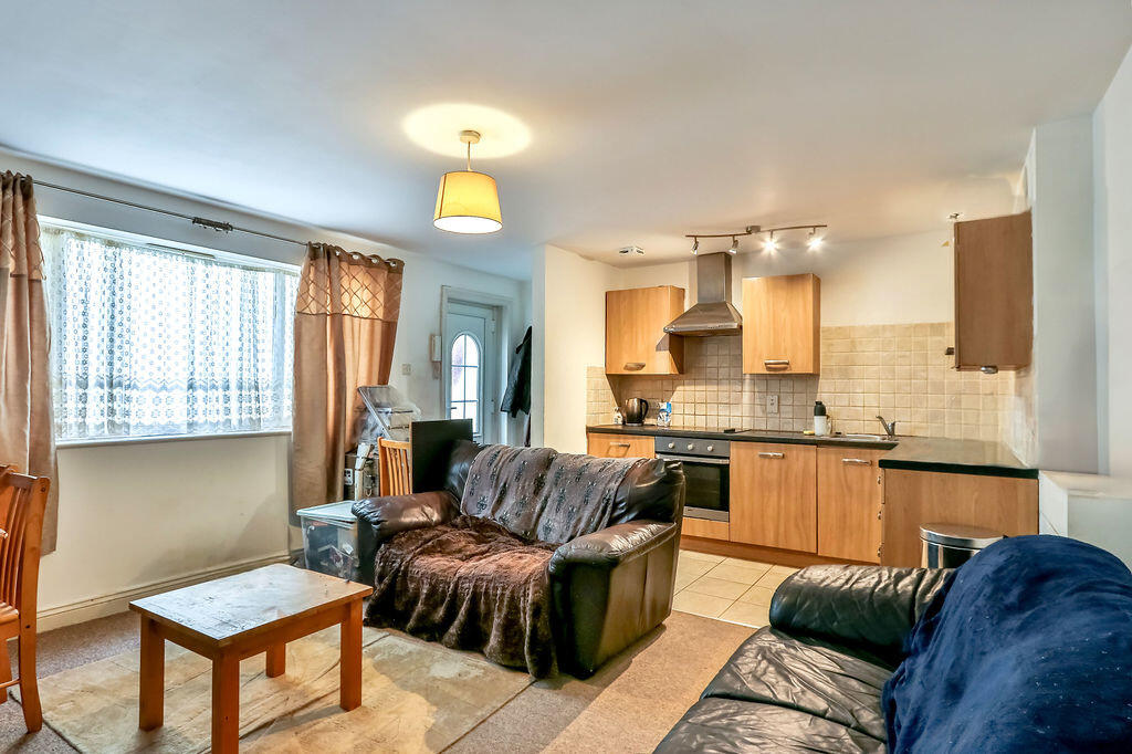 Apartment in Bournemouth - View 3