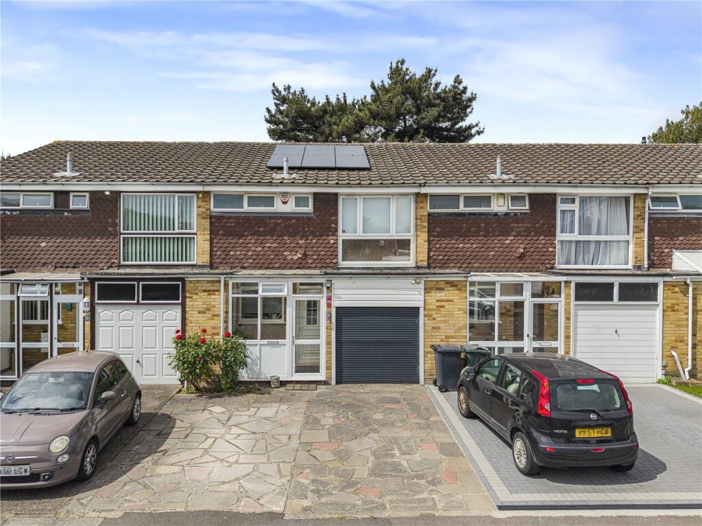 3-bed terraced on Canterbury Close, Dartford, Kent, DA1, £425,000