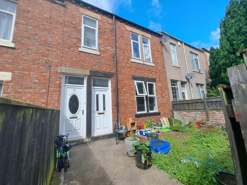 2-bed flat on Lesbury Street, Newcastle Upon Tyne, £59,950