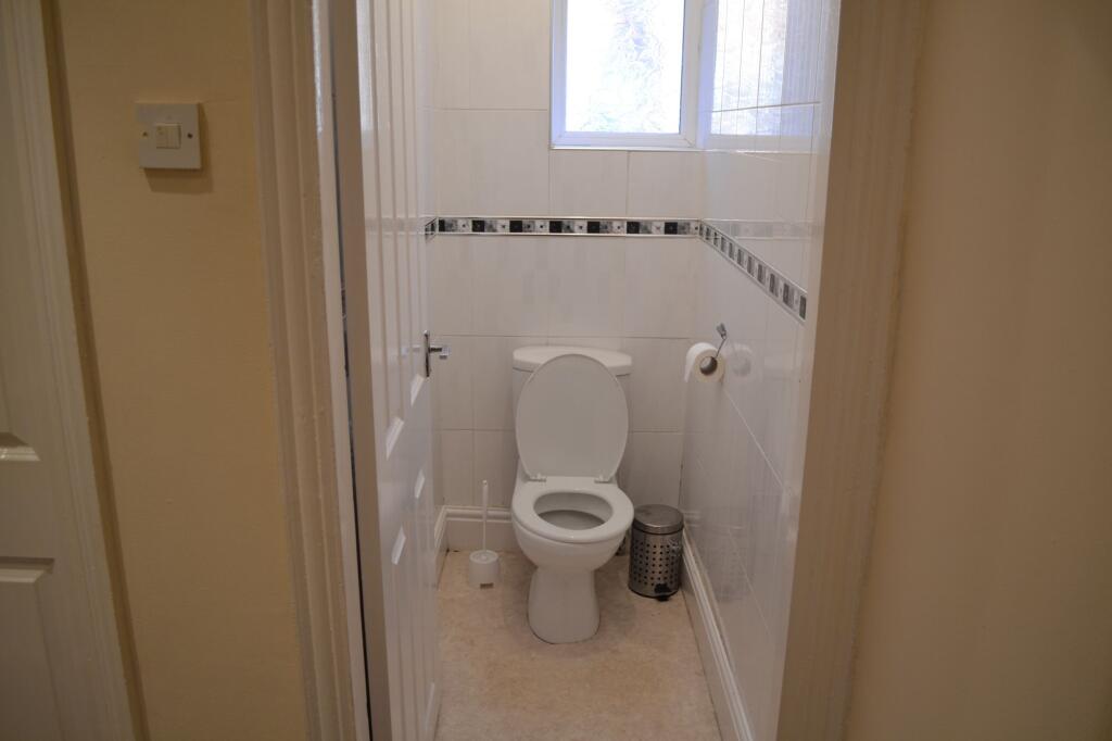 2 bedroom house share for rent