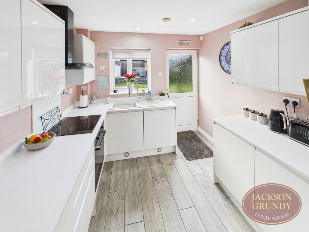 Bollinger Close, Duston, NN5 6EL photo 3