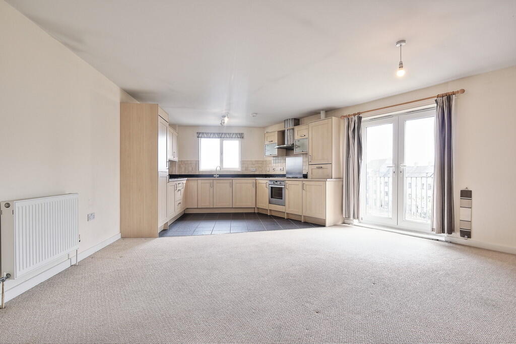 Apartment in Cambridge, Orchard Park - View 5
