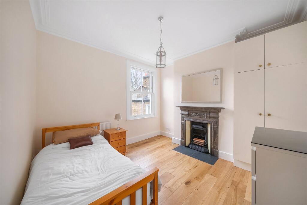 4 bedroom terraced house for rent