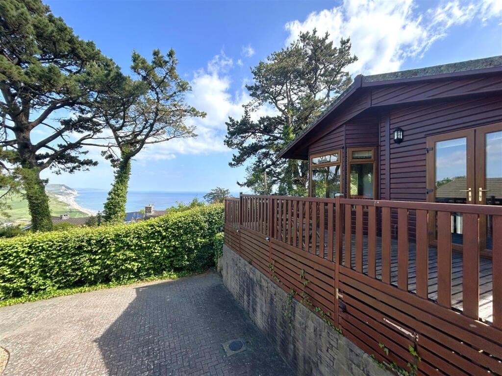 2-bed caravan on Old Lyme Road, Charmouth, Bridport, £140,000