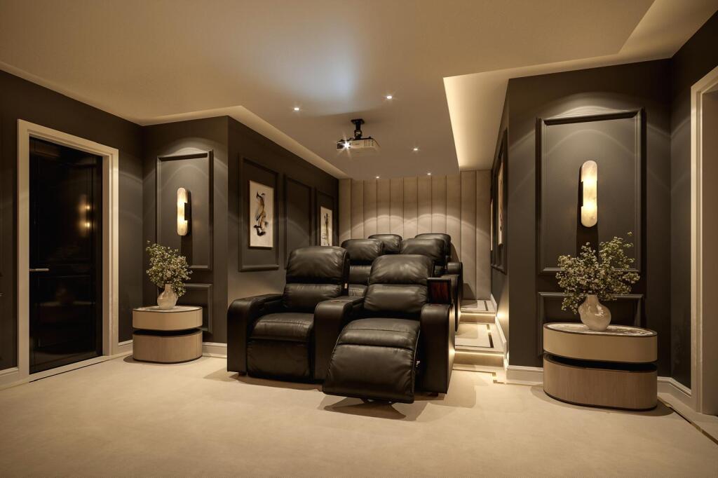 House in Slough - View 4