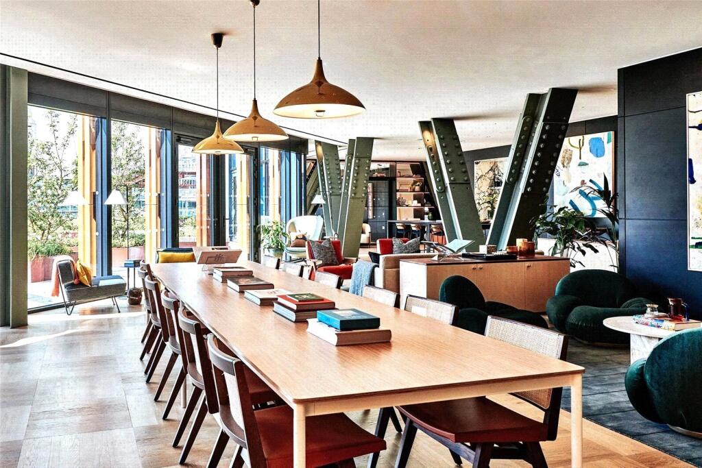 Apartment in London - More