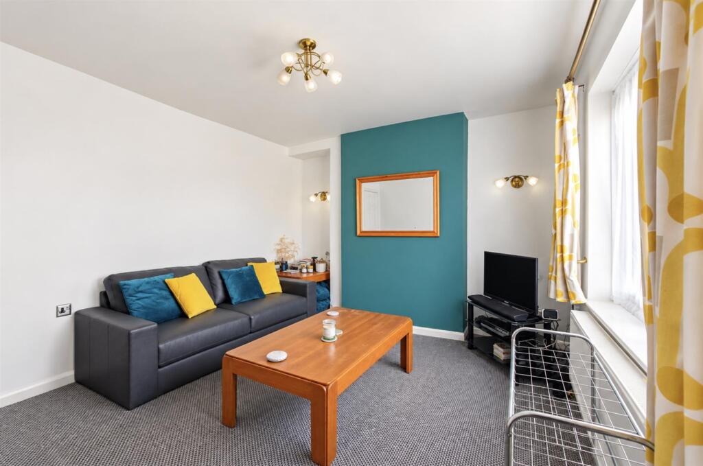 House in Nottingham - View 5