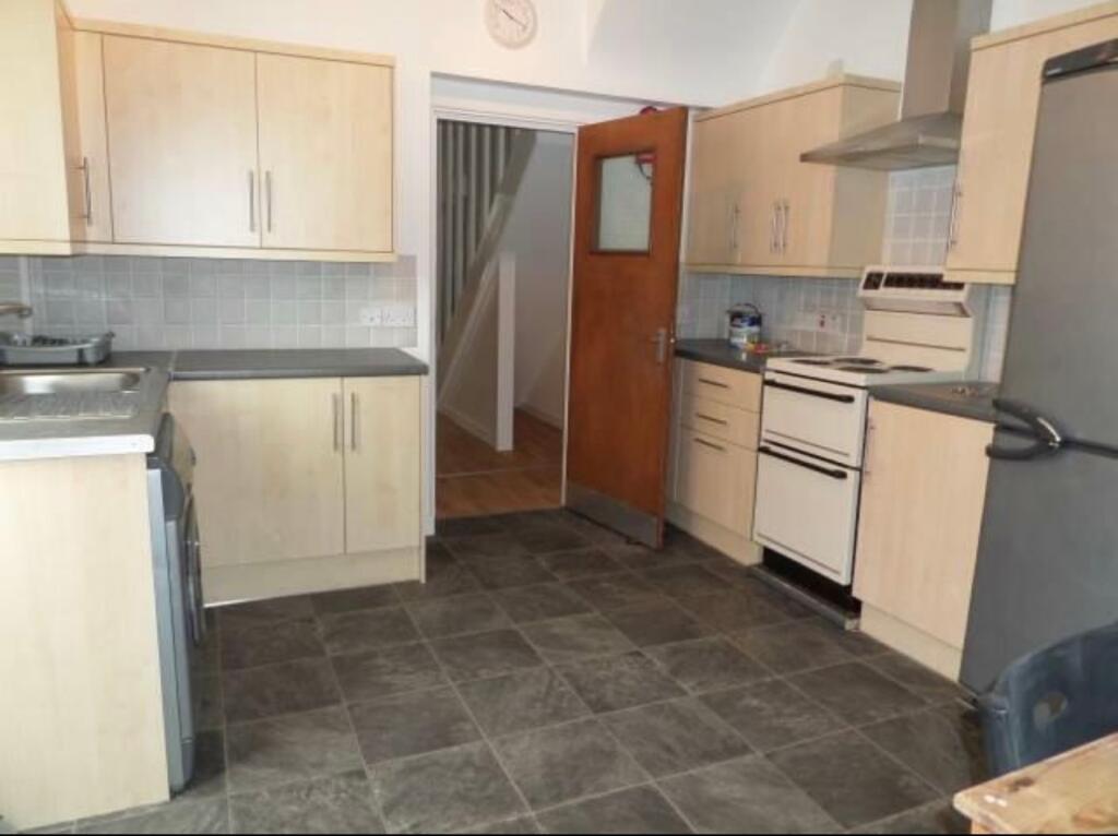 5 bedroom house for rent