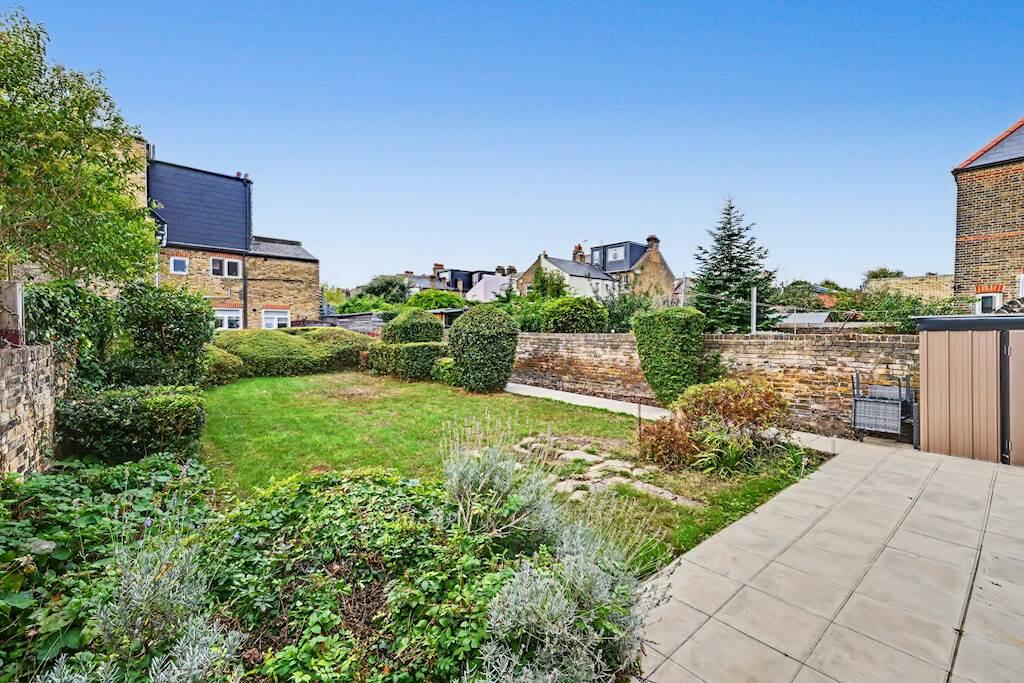 Apartment in London - View 4