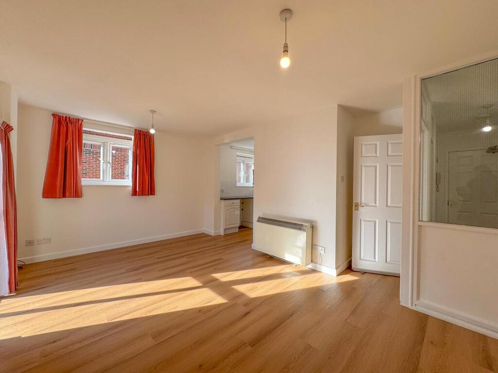Apartment in Cambridge - View 2