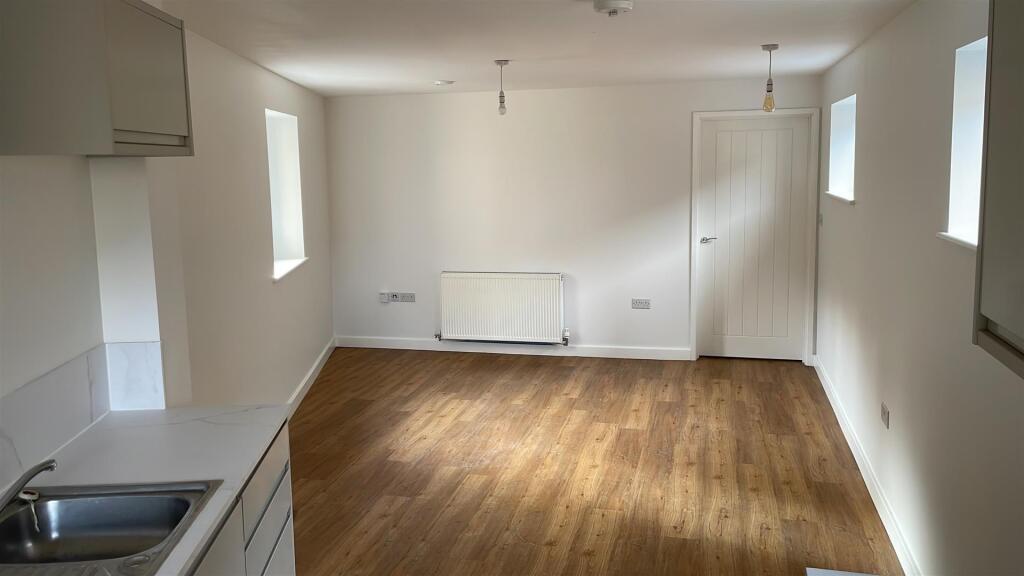 Apartment in Peterborough - View 5