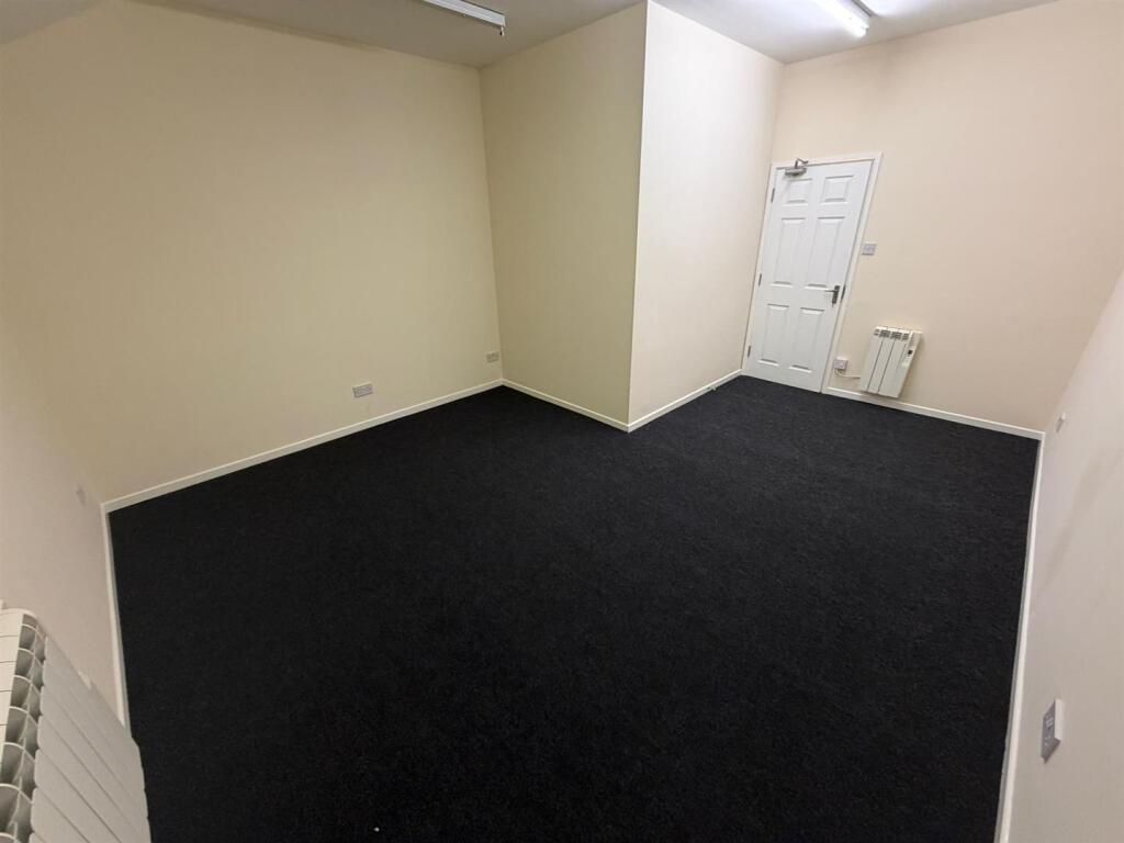 Additional image 9 of Corngreaves, 76 Graingers Lane, Cradley Heath