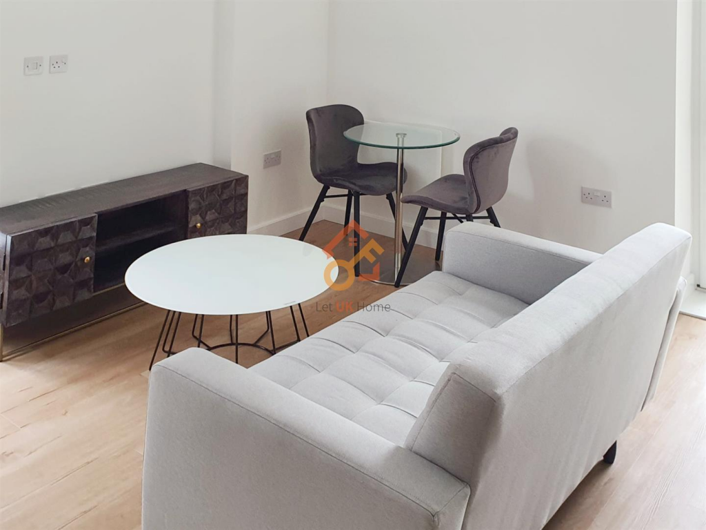 Fairbank House, 13 Beaufort Square, London NW9 photo 3