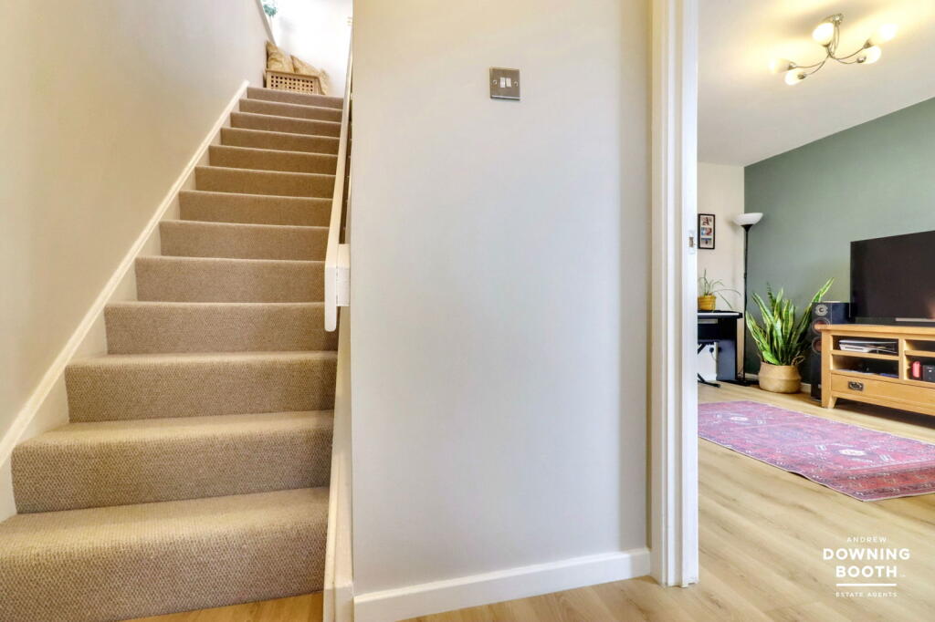 Cornfield Drive, Lichfield, WS14 9UG photo 4