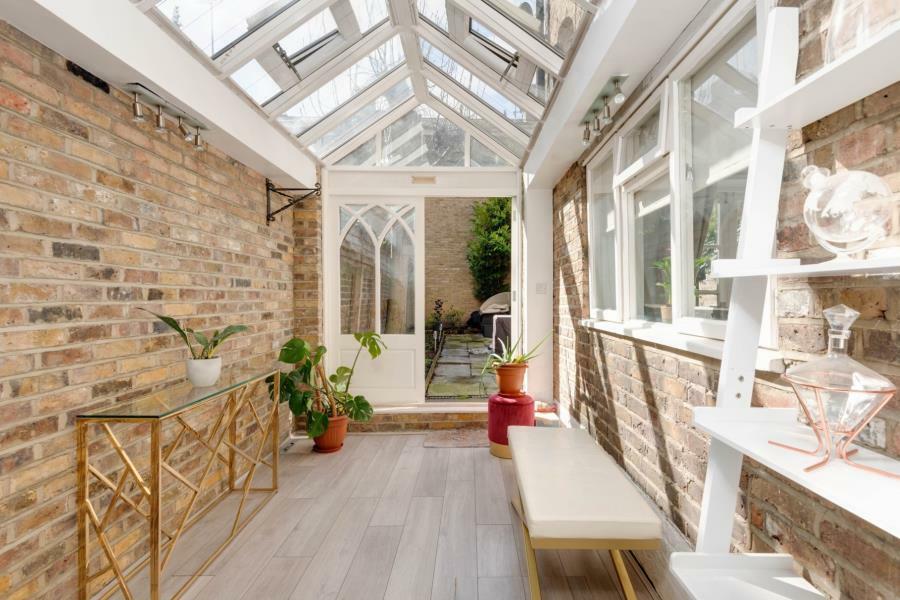 Apartment in London - View 5
