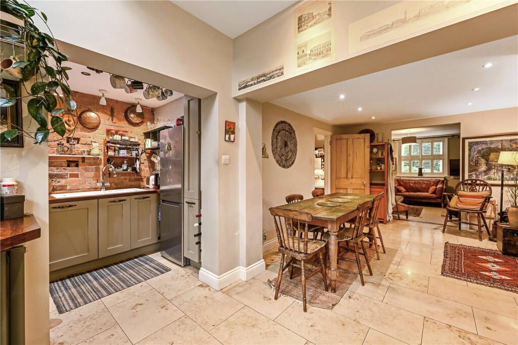 House in Southampton - View 5