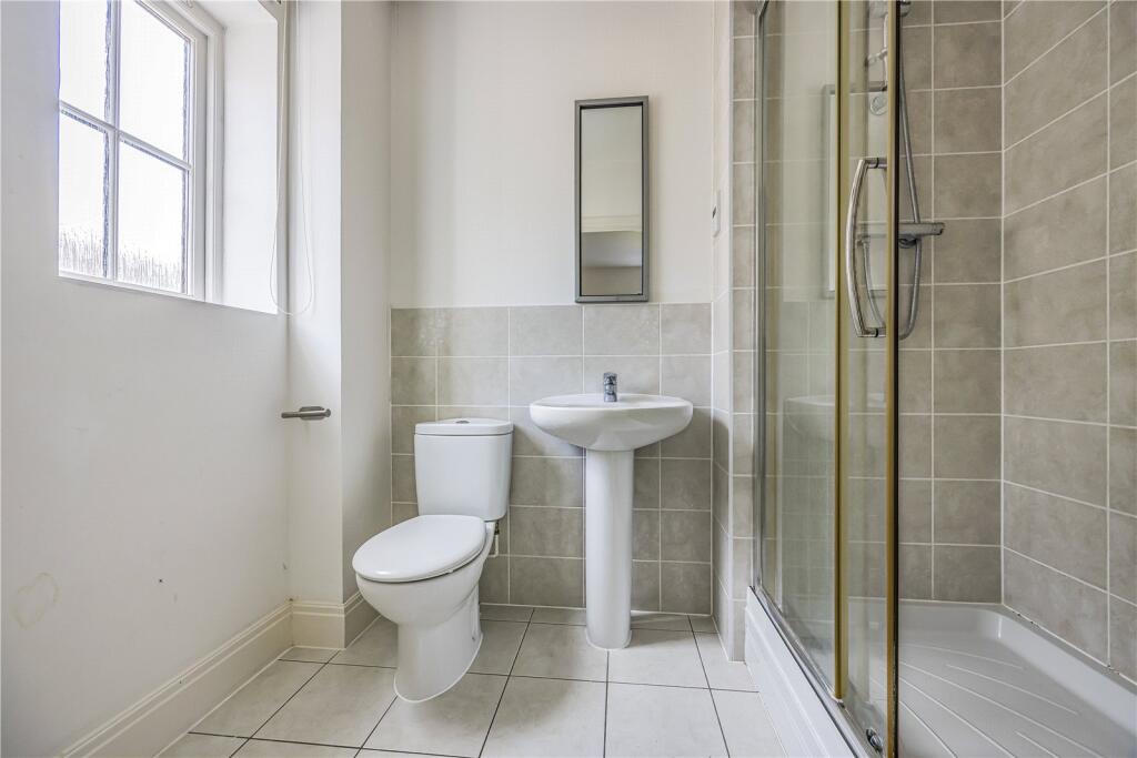 House in Chichester, Westhampnett - More