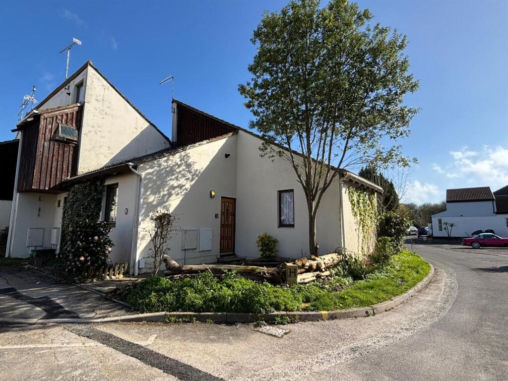 Main image of property: Tree Hamlets, Upton