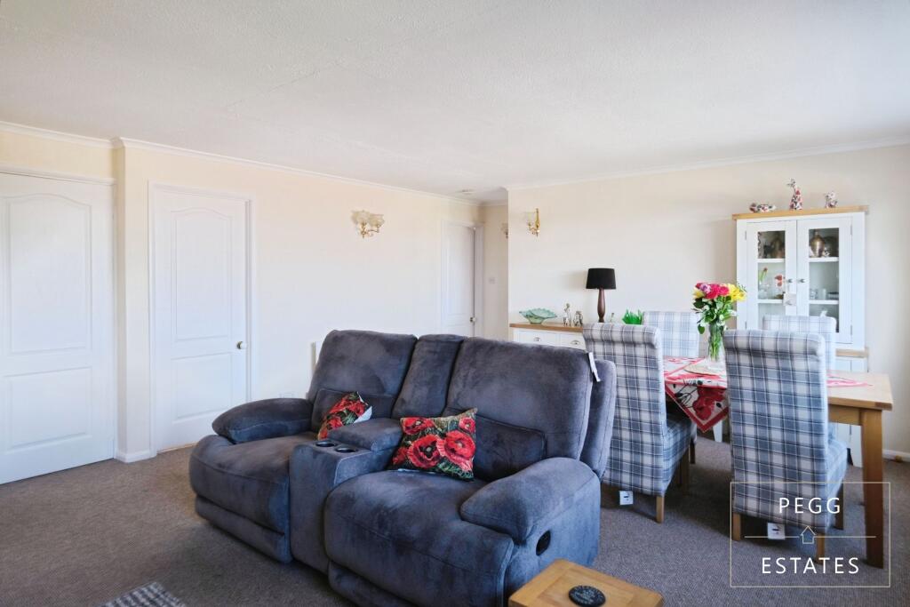 House in Paignton, Shorton - More