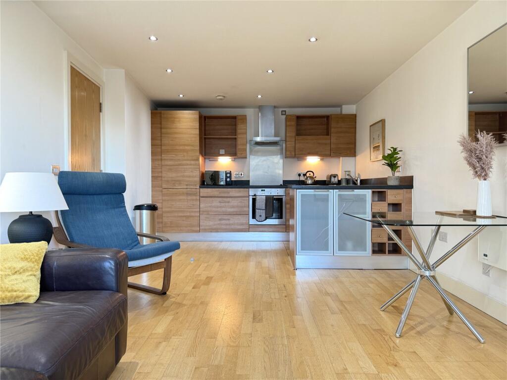 Clarence House, The Boulevard, Leeds, LS10 photo 3