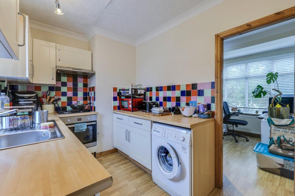 House in Leeds, Newlay, Horsforth - View 4
