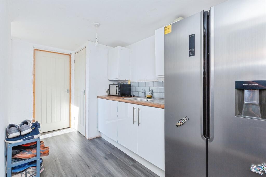 House in Hinckley and Bosworth, Barwell - View 5