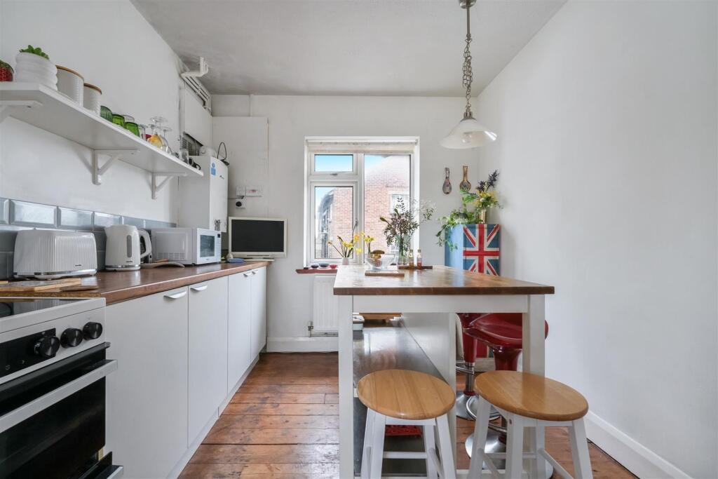 Main image of property: High Street, Merstham