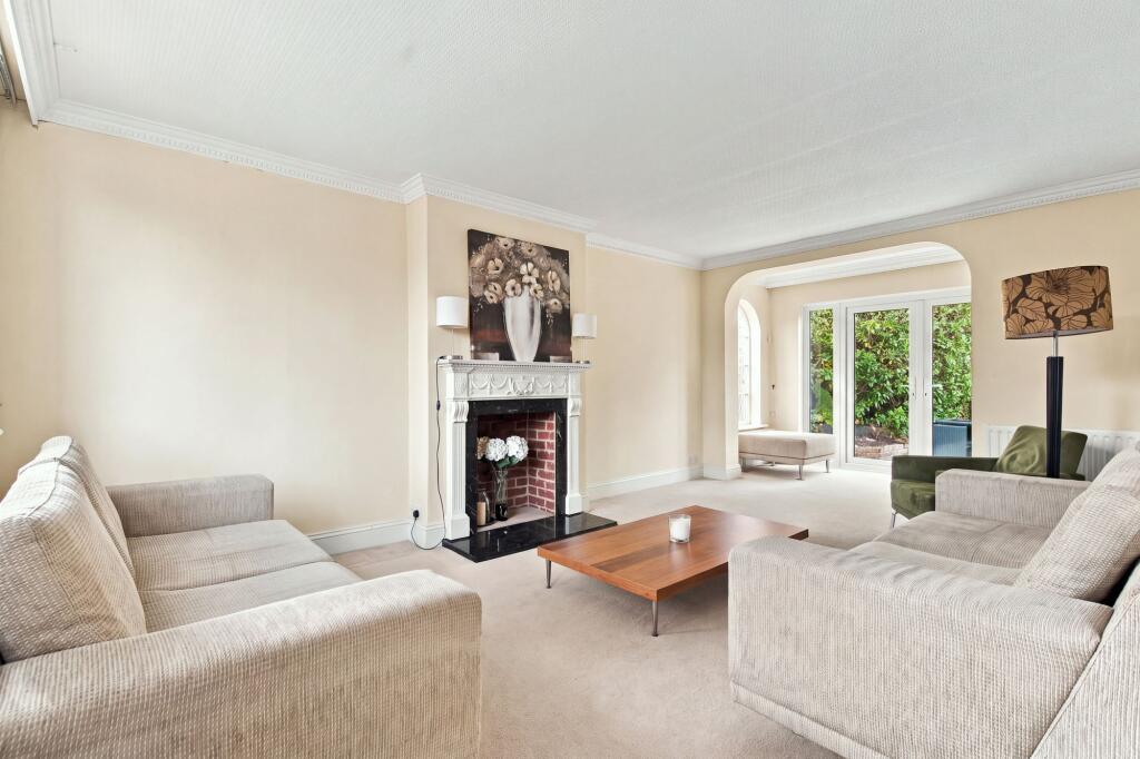 House in Slough - View 3