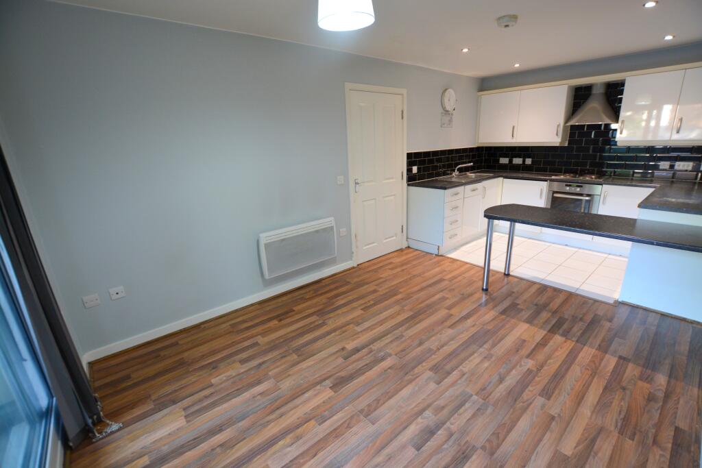 Apartment in Tameside, Newton Wood - View 4