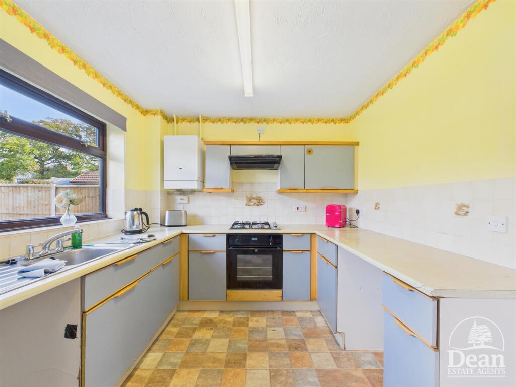 Meadowbank, Lydney photo 2