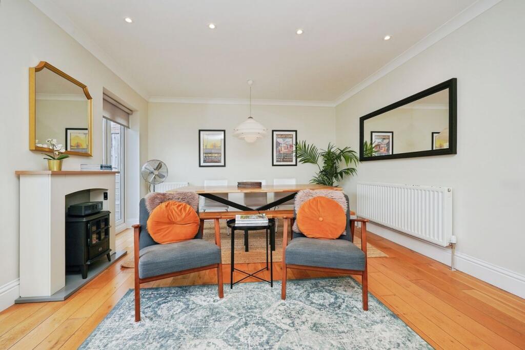 House in Tonbridge - More
